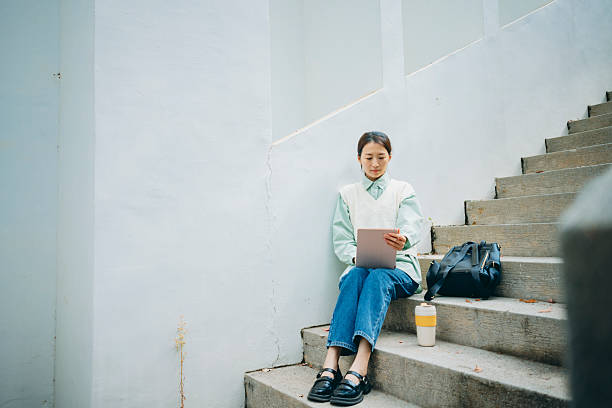 How Online Education is Changing the Way We Learn How Online Education is Changing the Way We Learn